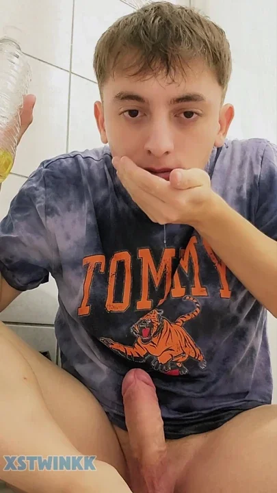 18-year-old boy humiliates himself by drinking his own piss Clip 3