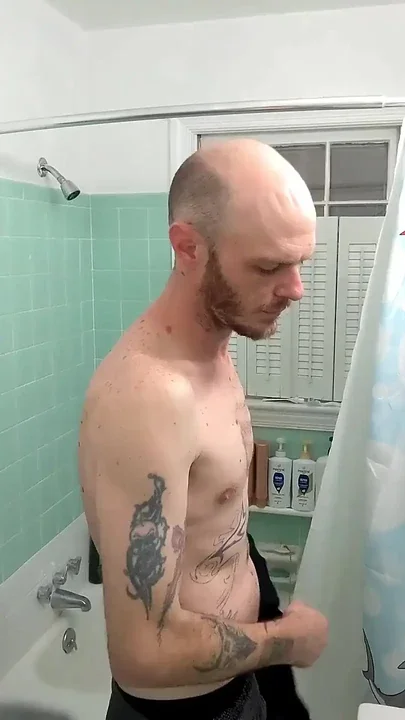 Codi Bonez Shower Jerk