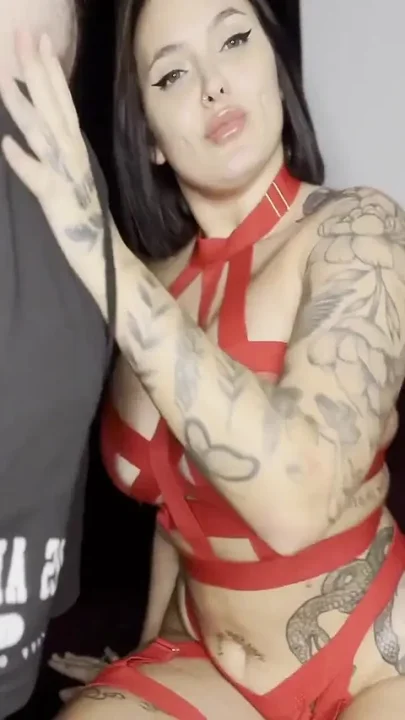 I Fuck My Stepsis in the Couch and Filled Her Pussy with Milk