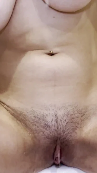 Shaving hairy armpits It hurts Epilation of armpits with an epilator Depilation Clip 1