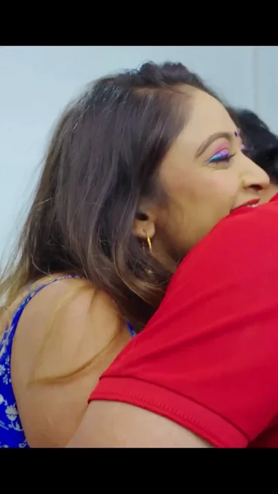 Chaddi Badli Aur Padosiyon Ki Biwiyan Bhi Swap Ho Gayi Clip 1
