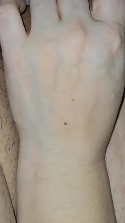 Step mom picked step son dick head for a handjob before woke up Clip 1