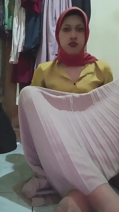 Horny Muslim Femboy