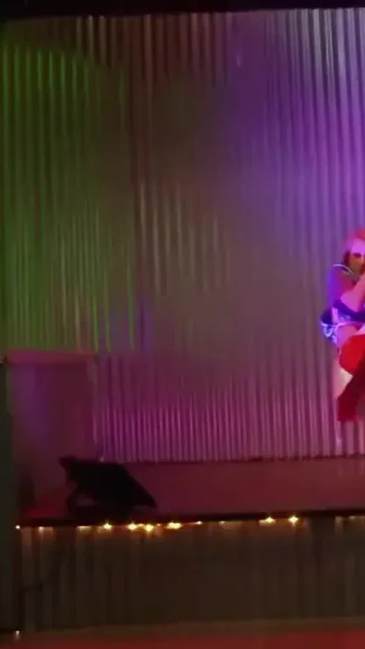 The real auditions of the cheerleaders with a great bang at the end