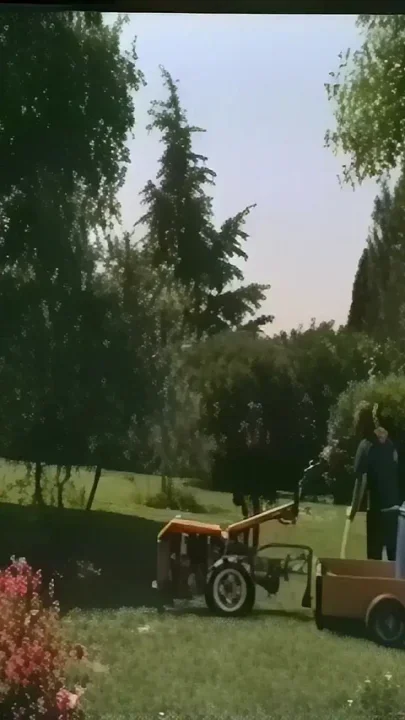 Outdoor Threesome for Vintage Fuckers