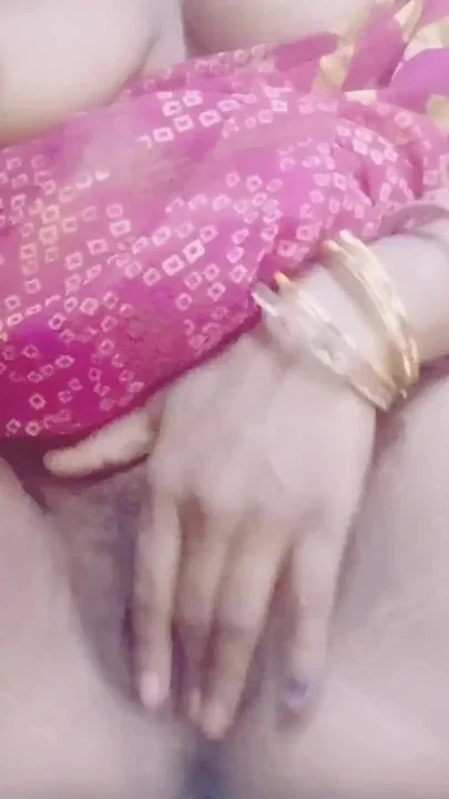 Red sadi in rj nisha solo play fingerings Clip 2