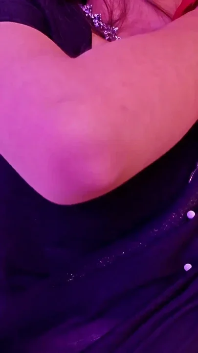 stepmom caught me while i'm jerk off and rubbing my dick then i give her a tight