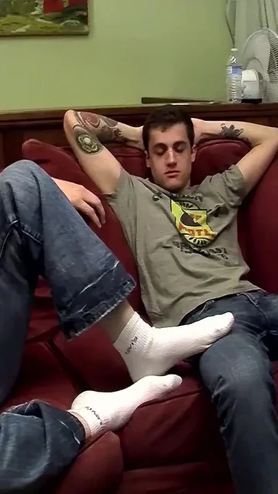 A Well Rewarded Foot Wank