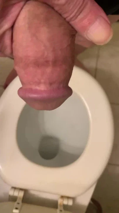 3 AM piss before masterbate