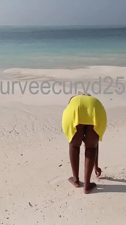 HD 431 Searching for Sex Baddie at the Beach Are You There
