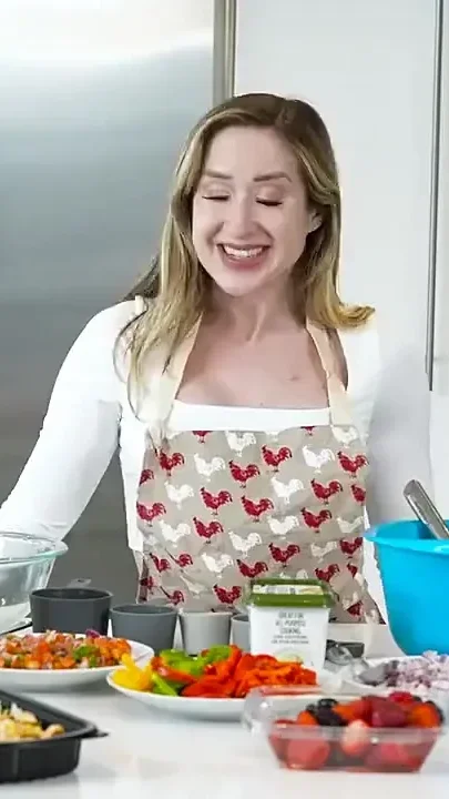 Pregnant Stepmother Gets Fucked by Her Stepson in Her Kitchen