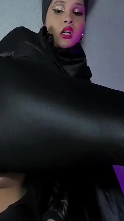 Dildo in Pussy All the Way Down