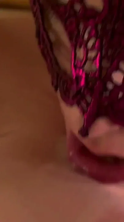Wifey gets a hall pass blows a new friend Clip 1