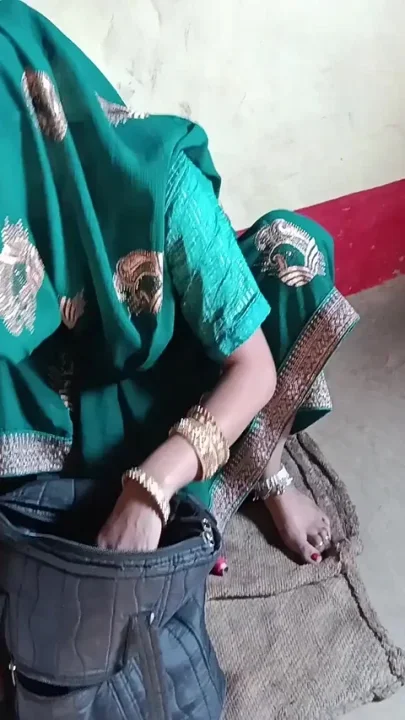Desi Hot Wife Very Cute
