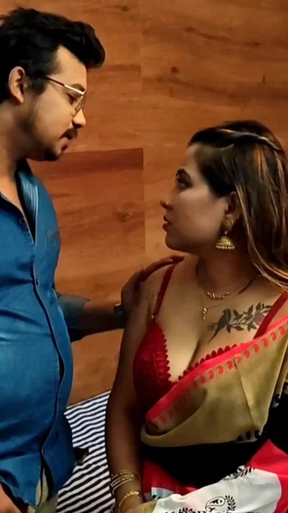 The neighbor lured the step-sister-in-law with money and had hardcore sex with