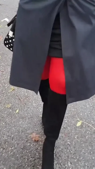 No Panty in Red Pantyhose