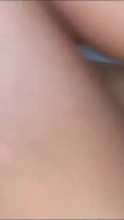 18-year-old student masturbates her pink pussy and brings herself to orgasm