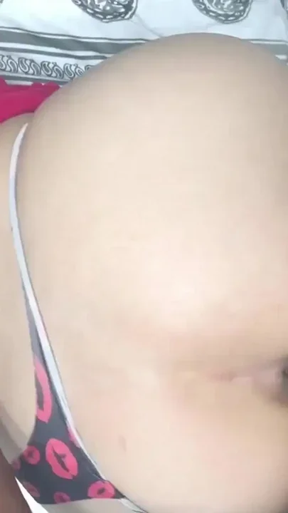 I ask my stepson to come inside my pussy Clip 1