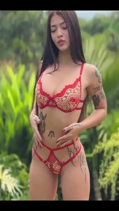 Fucking on the Table with the Beautiful Young Colombian Anna Cherry7
