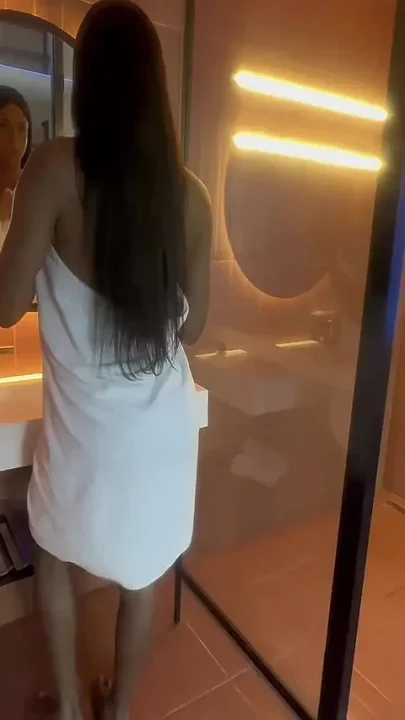 TS Bianca Herrera Fucked Deco Tlover in the Shower Then He Filled His Ass with Cum