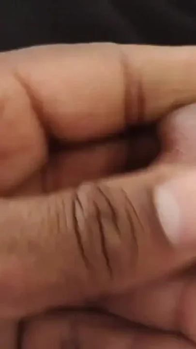 Gand mein Dam kiski Hai Ham mutthi marenge roj ruk kar dikha beta Clip 2