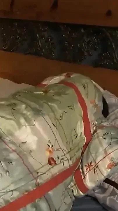 Flirtatious stepsister convinces stepbrother to give her his dick