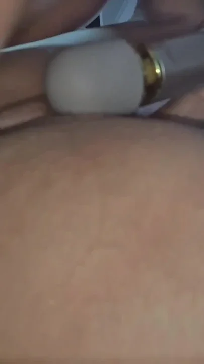 I discover my stepsister's slut sending sexy photos to her boyfriend and I end
