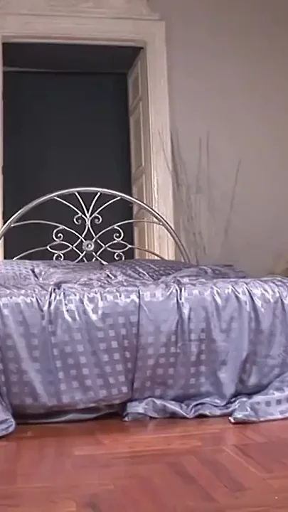 Brunette Babe Deepthroats Massive Cocks on Bed