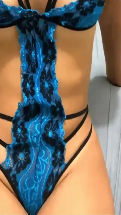 Hot Bitch Asks Me to Fuck Her