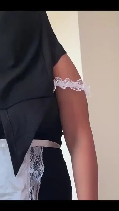 A Maid in a Hijab Allowed Herself to Be Fucked in a Hotel Room for Money