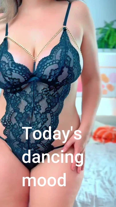 Gorgeous lingerie on PAWG MILF body first thing in the morning