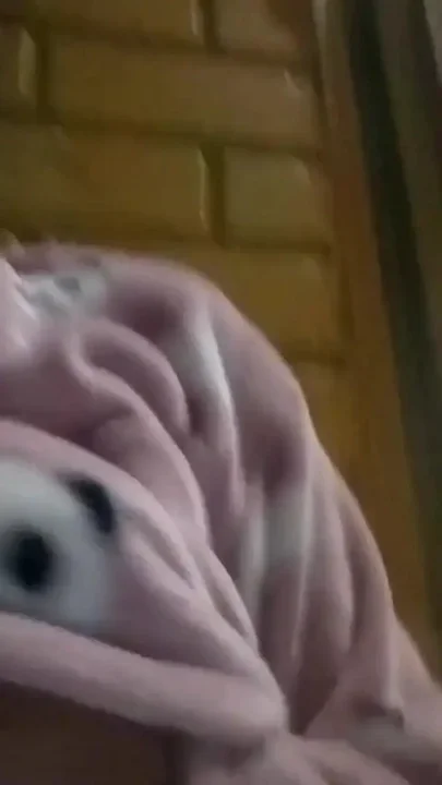 Loading Video Young Virgin Masturbates and Secretly Has Her Wet Pussy on the Balcony