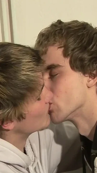 Taching His Friend to Fuck