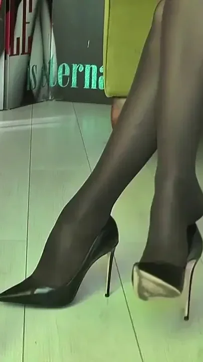 Crossed Pantyhose Legs Fetish