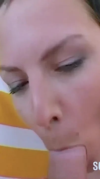 Sexy Tits Amateur Anal Fucked by the Pool