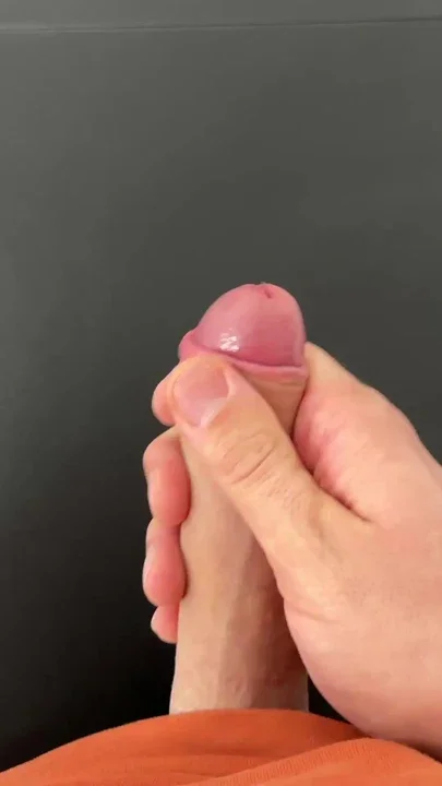 I rub my cock and cum hard on my desk