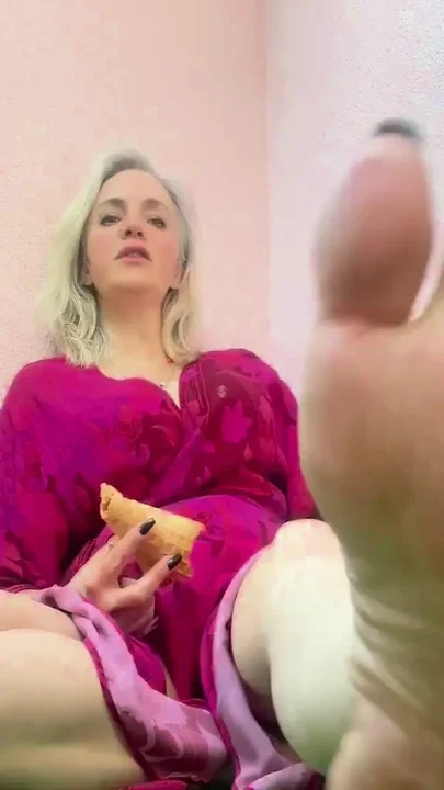 Empressbellasadic's Mature Soles Make You Weak