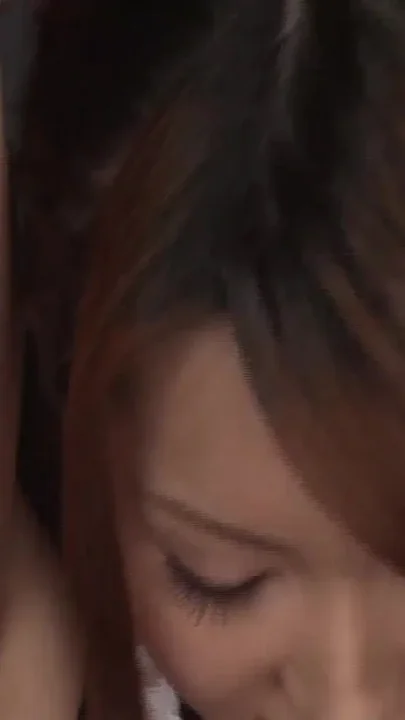 Japanese babe gets fucked b two cocks to pussy cumshot