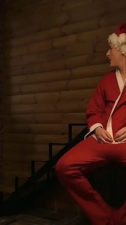 Ho Ho Ho Bad Santa Fucked a Girl for a Gift for the New Year
