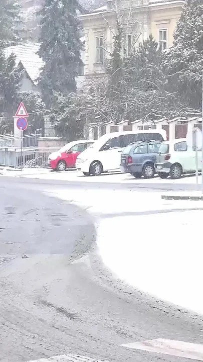 Melting More Snow by Got2Pee where girls come to piss