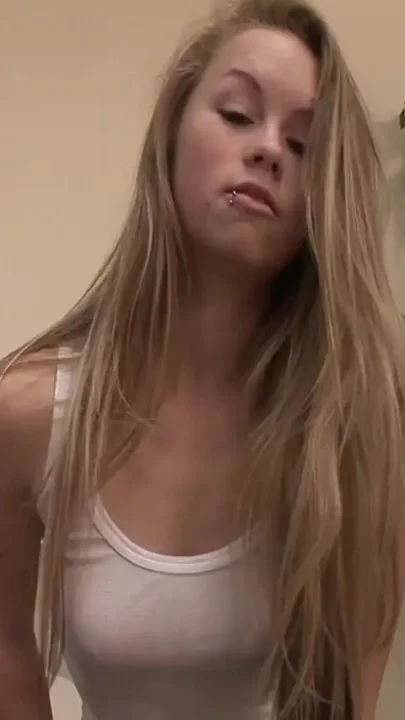 Sexy Stripteases and Closeup Pussy Gaping