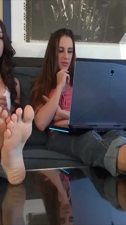 Cruising for Feet