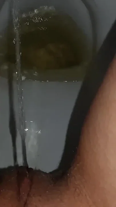 In a public toilet I jerk off and pee at the same time Clip 2