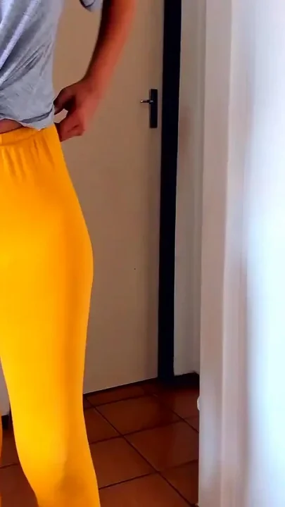Booty shaking on the floor
