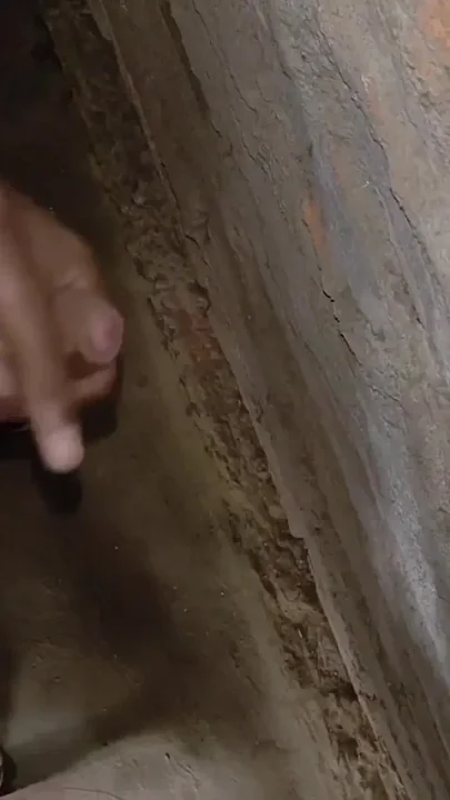 Fast Cumshot in Bedroom