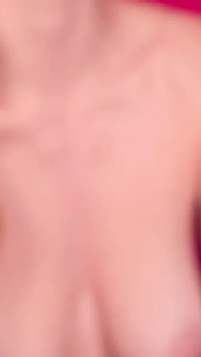 A Sexy Angel Descended From Heaven and Showed Her Breasts