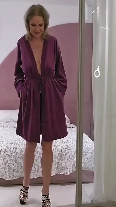 Mature Blonde Loves Is Really Into Anal Sex