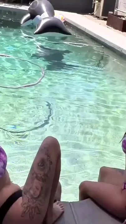 Lucky Mf Takes 2 Big Titty Hoes to the Crib Fucks