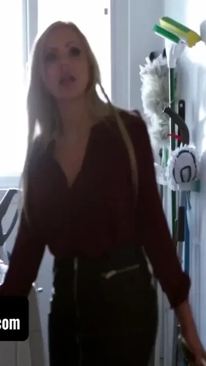 Hot stepmom let me cum on her enormous tits after she found out stepdad is cheating
