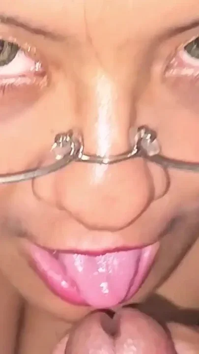 A real cum angel always smiles 2 Clip 1